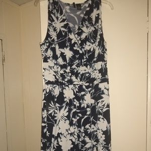 New Directions Floral dress